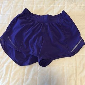 Lululemon hottie hot shorts 4 inch
